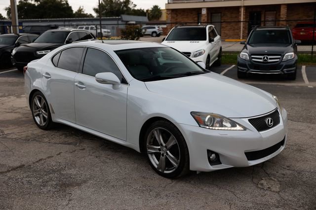 Used 2011 Lexus IS 350 4dr Sedan RWD image 20