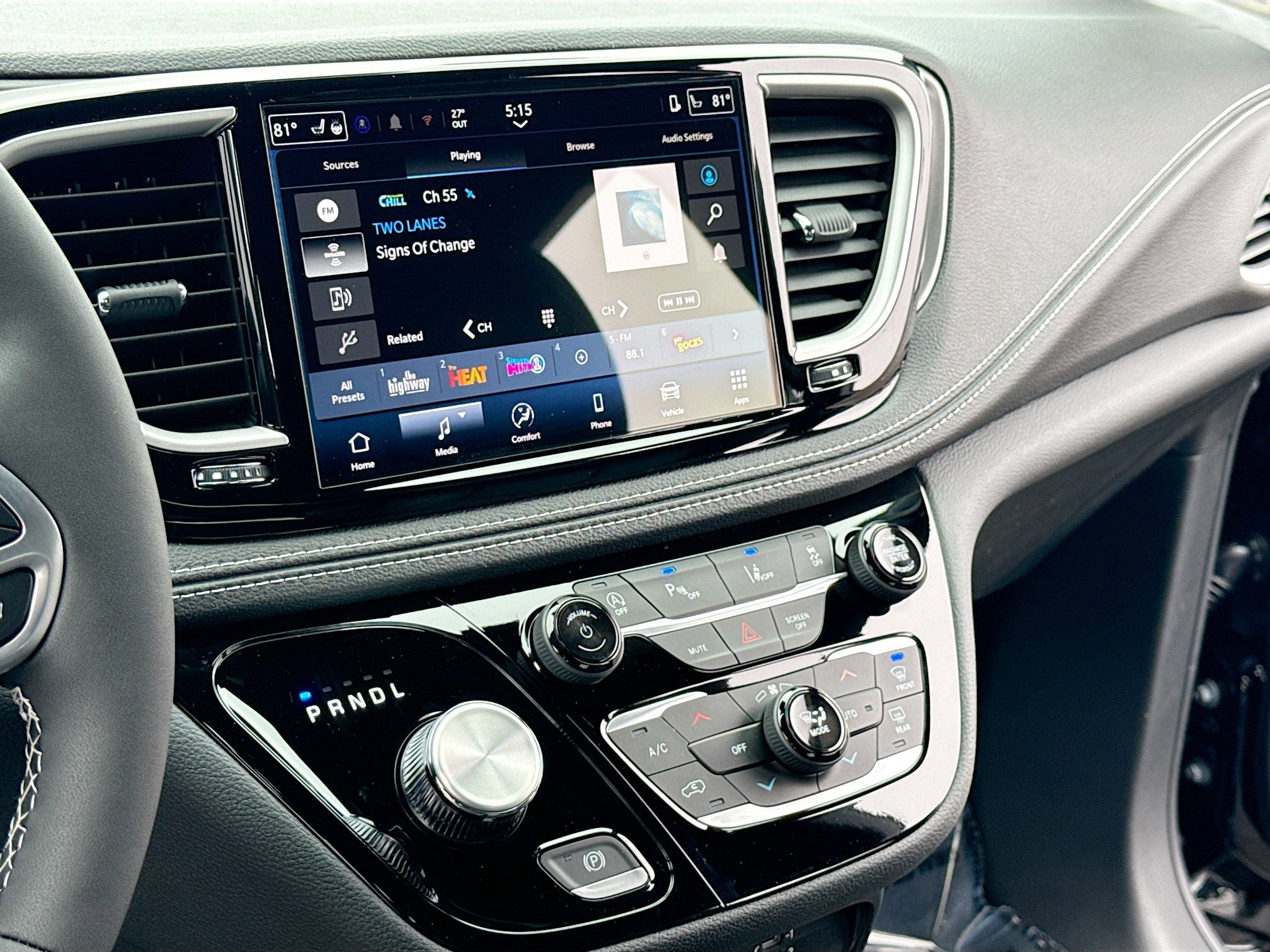 New 2026 Chrysler Pacifica Select image 11