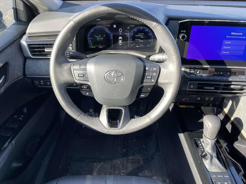 Used 2025 Toyota Camry XLE image 22