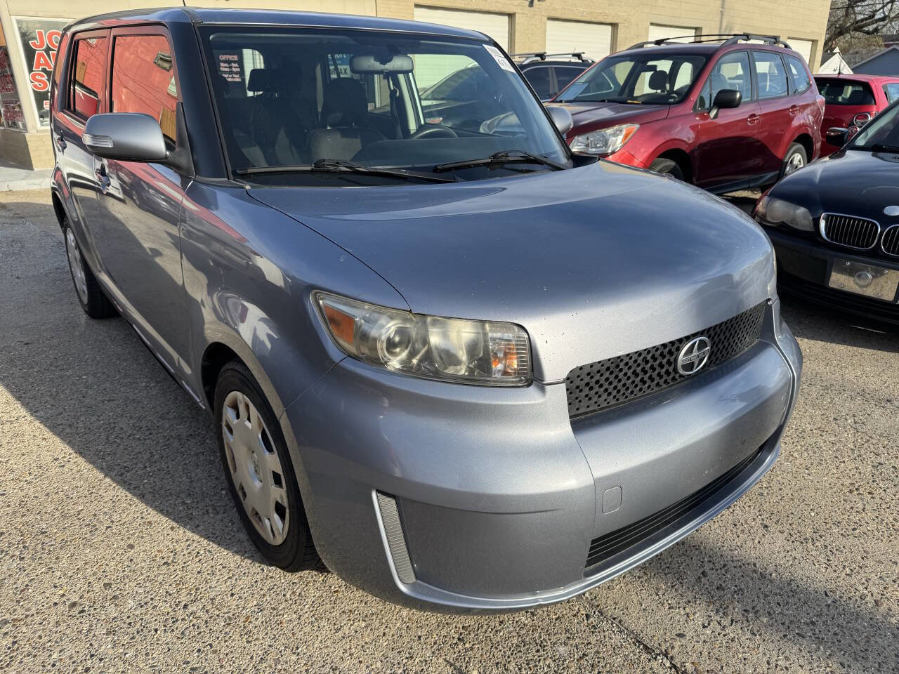 Used 2010 Scion xB FWD image 9
