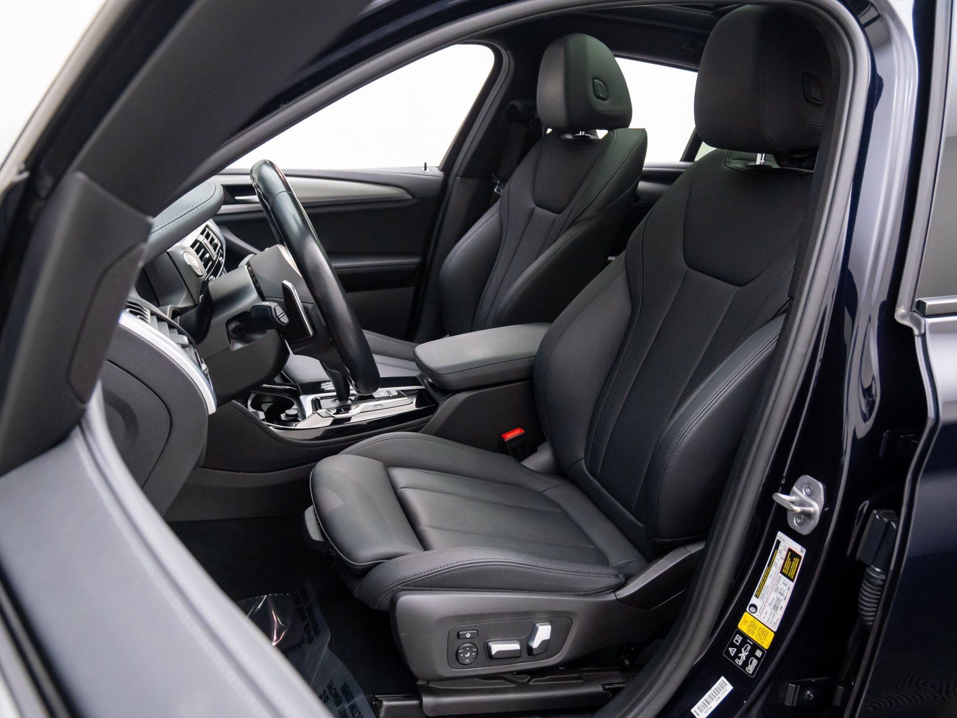 Used 2021 BMW X4 M40i w/ Premium Package image 16