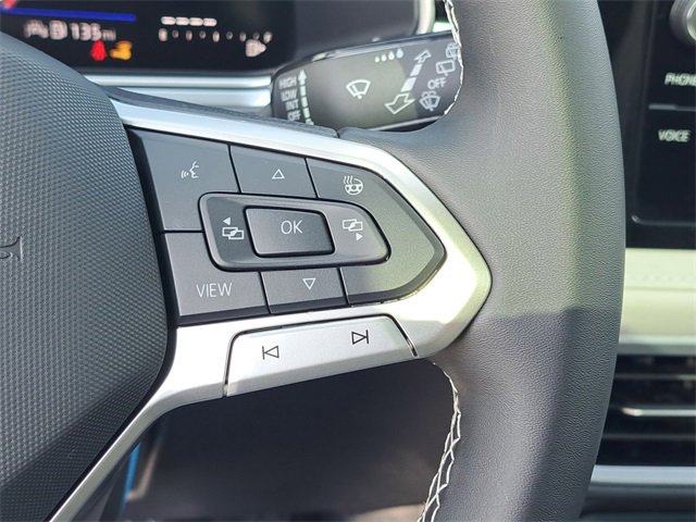 New 2025 Volkswagen Taos SE image 14