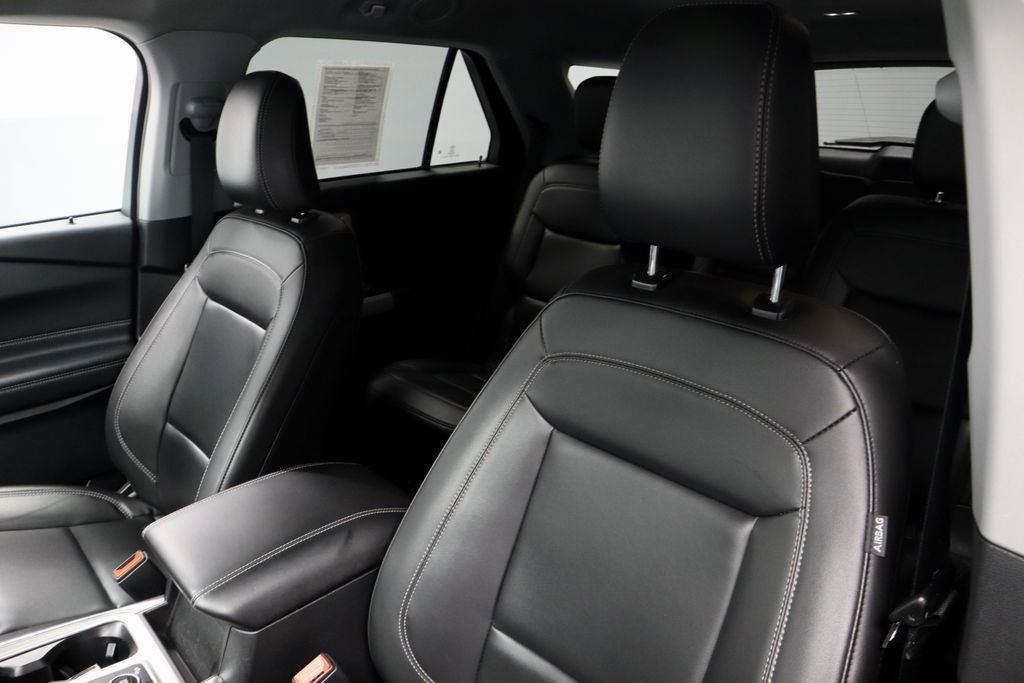 Certified 2023 Ford Explorer XLT w/ Equipment Group 202A AWD/4WD image 27