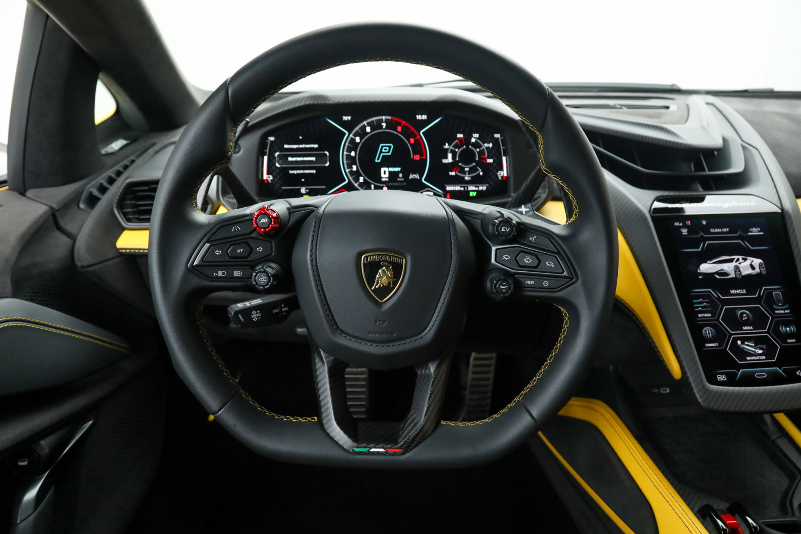 Used 2024 Lamborghini Revuelto image 28