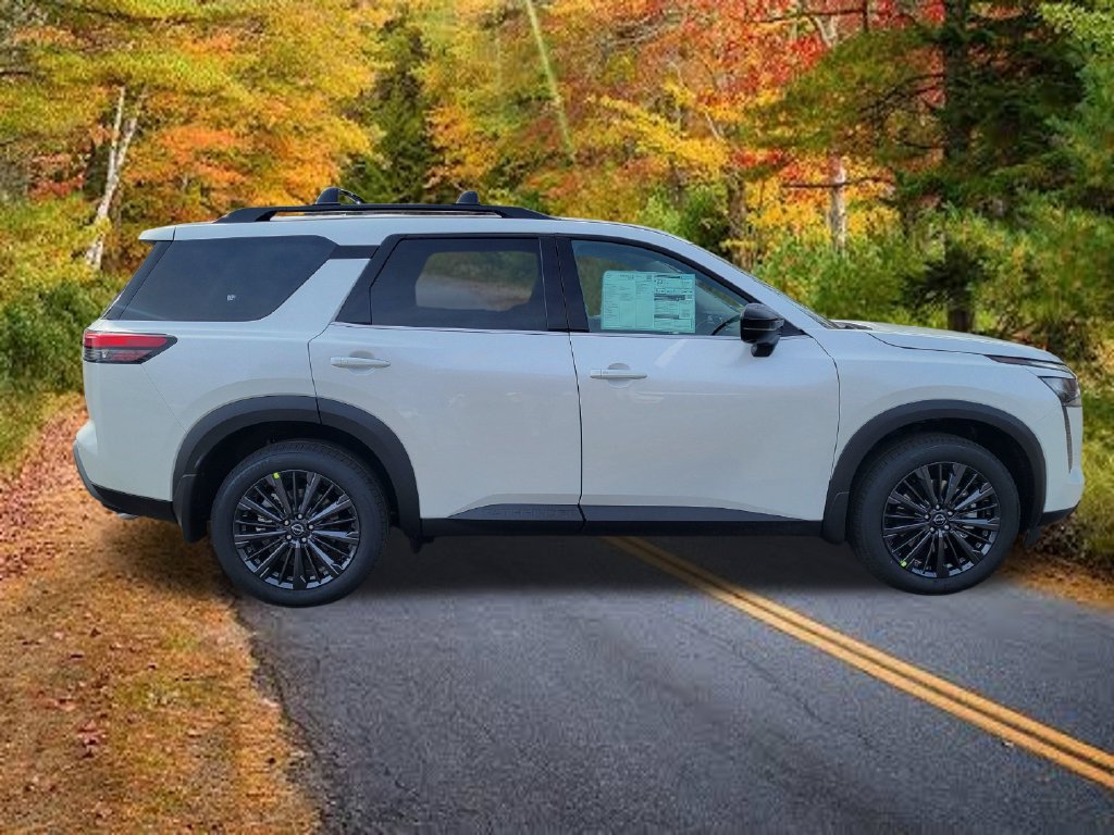 New 2026 Nissan Pathfinder SL AWD/4WD image 2