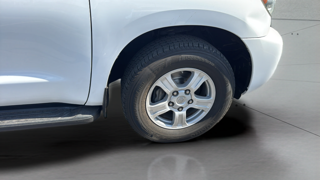 Used 2015 Toyota Sequoia SR5 RWD image 34