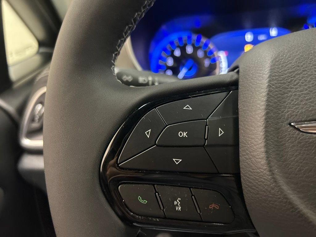 Used 2024 Chrysler Pacifica Limited w/ S Appearance Package FWD image 21