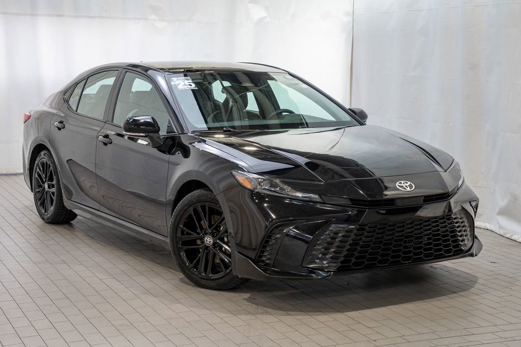 Used 2025 Toyota Camry SE