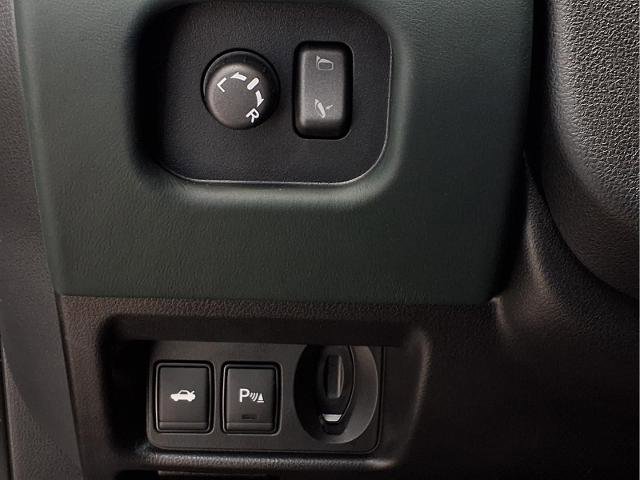 Certified 2024 Nissan GT-R w/ Floor Mat Package image 25