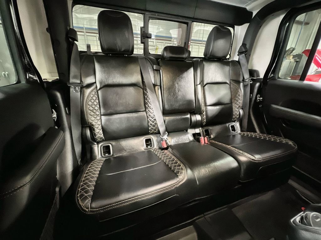 Used 2022 Jeep Gladiator Overland image 22