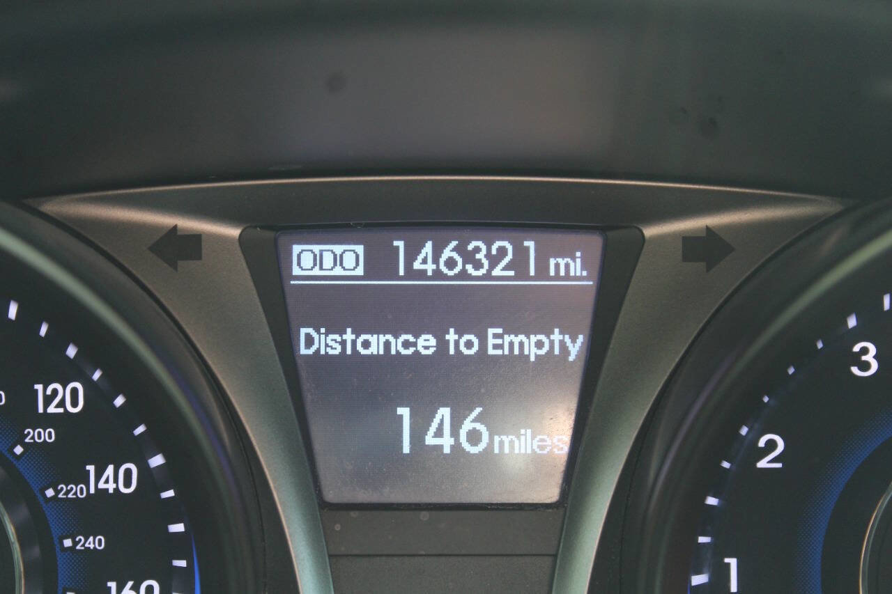 Used 2015 Hyundai Genesis 3.8 RWD image 37