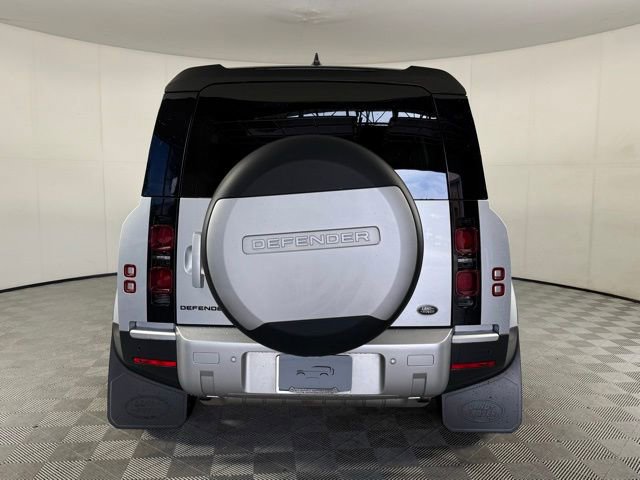 Used 2023 Land Rover Defender 110 S AWD/4WD image 4