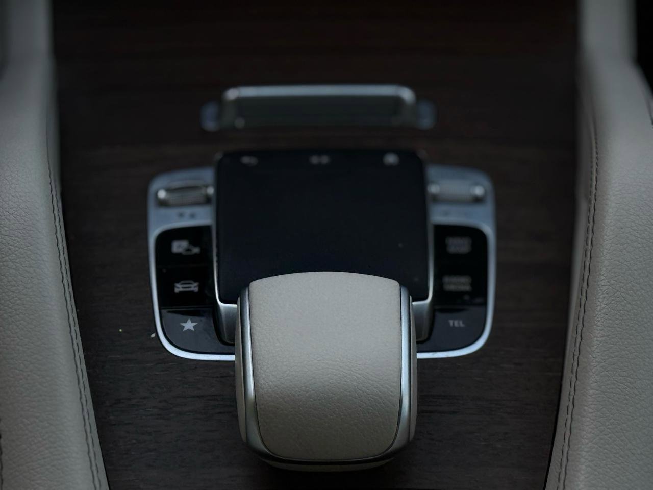 Used 2020 Mercedes-Benz GLE 350 w/ 3rd Row Seat Package image 19