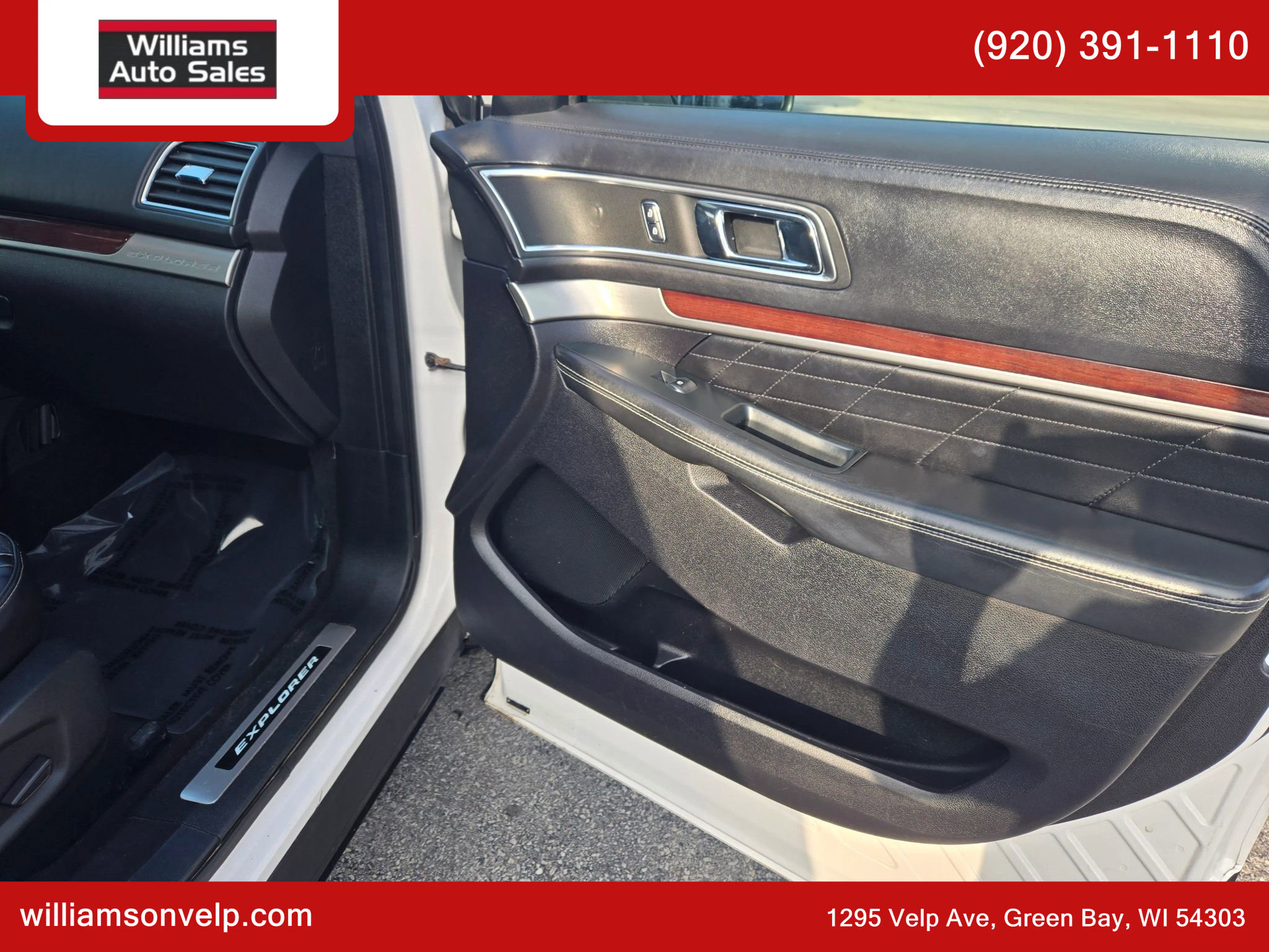 Used 2019 Ford Explorer Platinum image 18