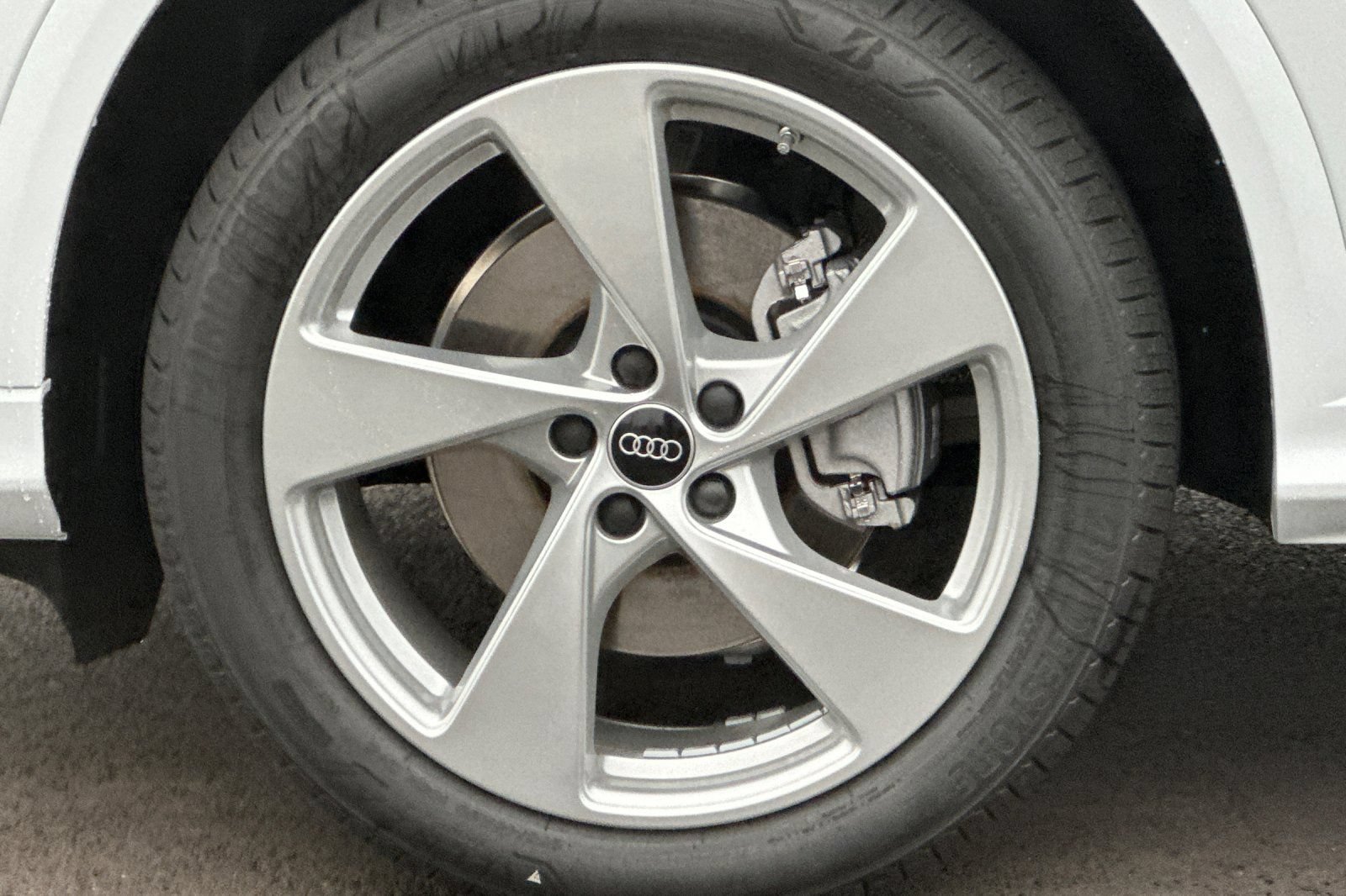 Used 2025 Audi Q5 Premium Plus w/ Premium Plus AWD/4WD image 24