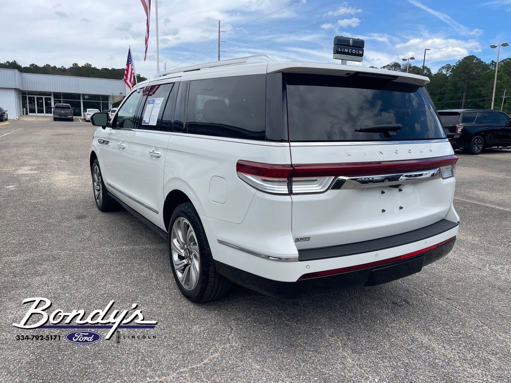 Used 2024 Lincoln Navigator L Reserve image 12