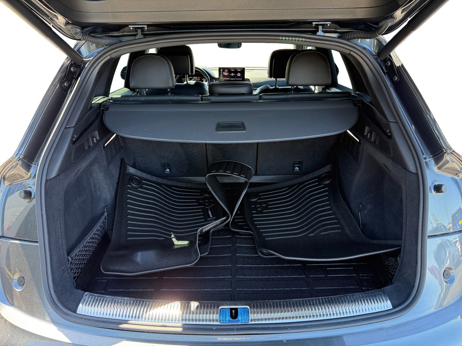 Used 2021 Audi SQ5 Premium Plus w/ Premium Plus Package image 17