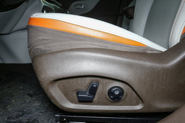 Used 2017 Jeep Renegade Limited image 39