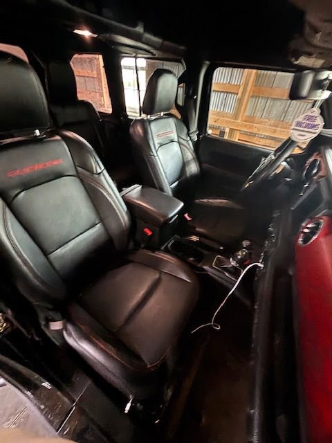 Used 2018 Jeep Wrangler Unlimited Rubicon image 2