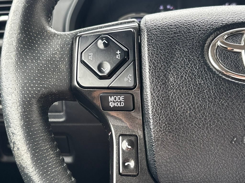 Used 2021 Toyota 4Runner TRD Off-Road Premium w/ Moonroof Package AWD/4WD image 22