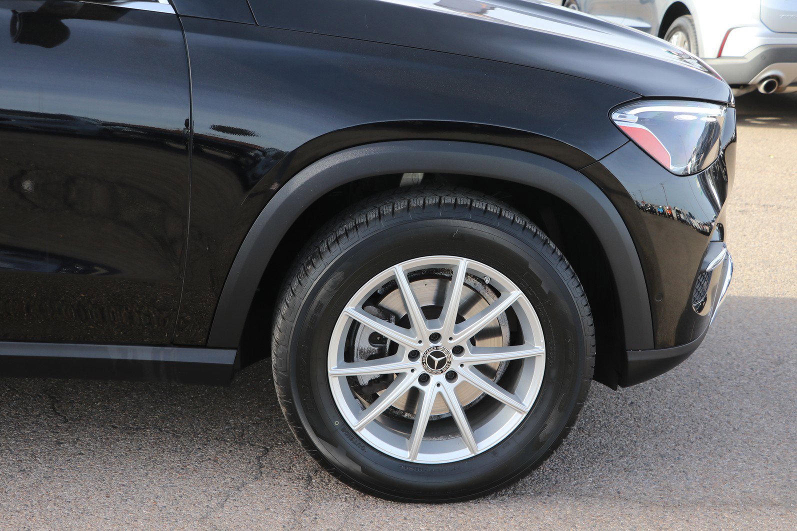 Used 2024 Mercedes-Benz GLE 350 4MATIC image 9