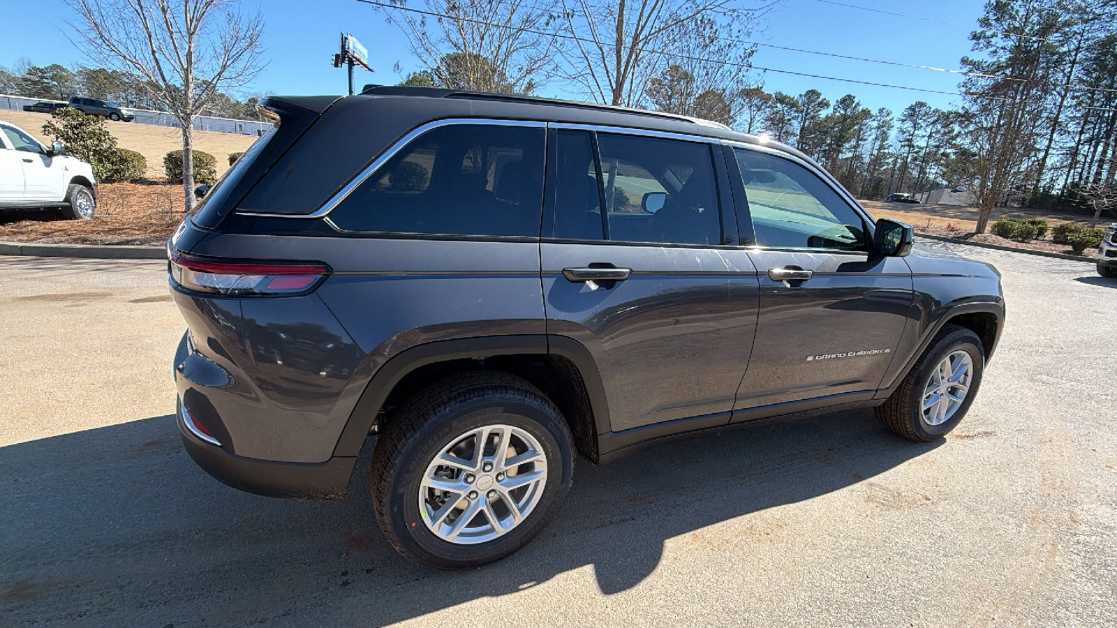 New 2026 Jeep Grand Cherokee Laredo X image 8