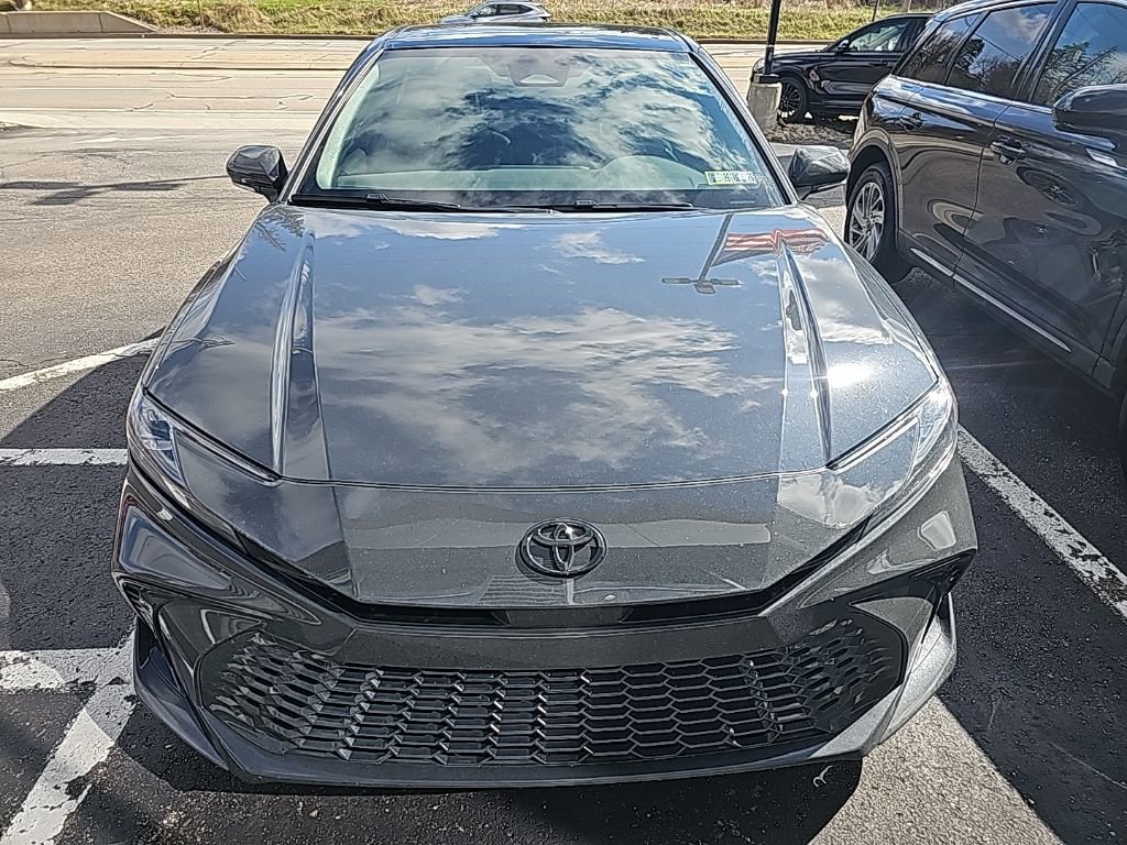 Used 2025 Toyota Camry XSE image 2