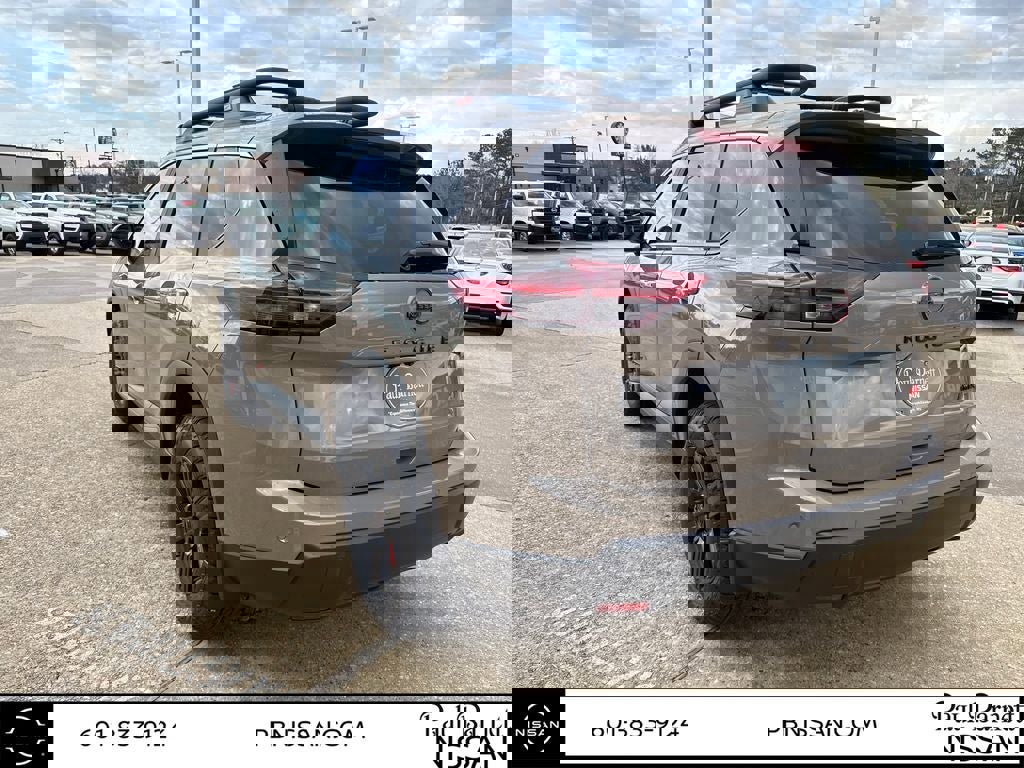 New 2026 Nissan Rogue SV image 7