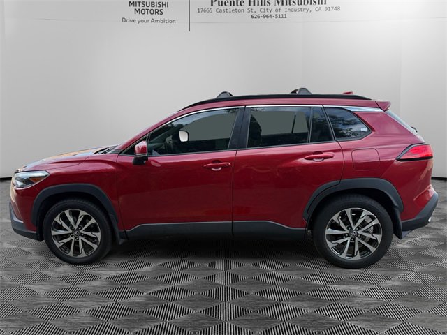 Used 2022 Toyota Corolla Cross XLE image 8