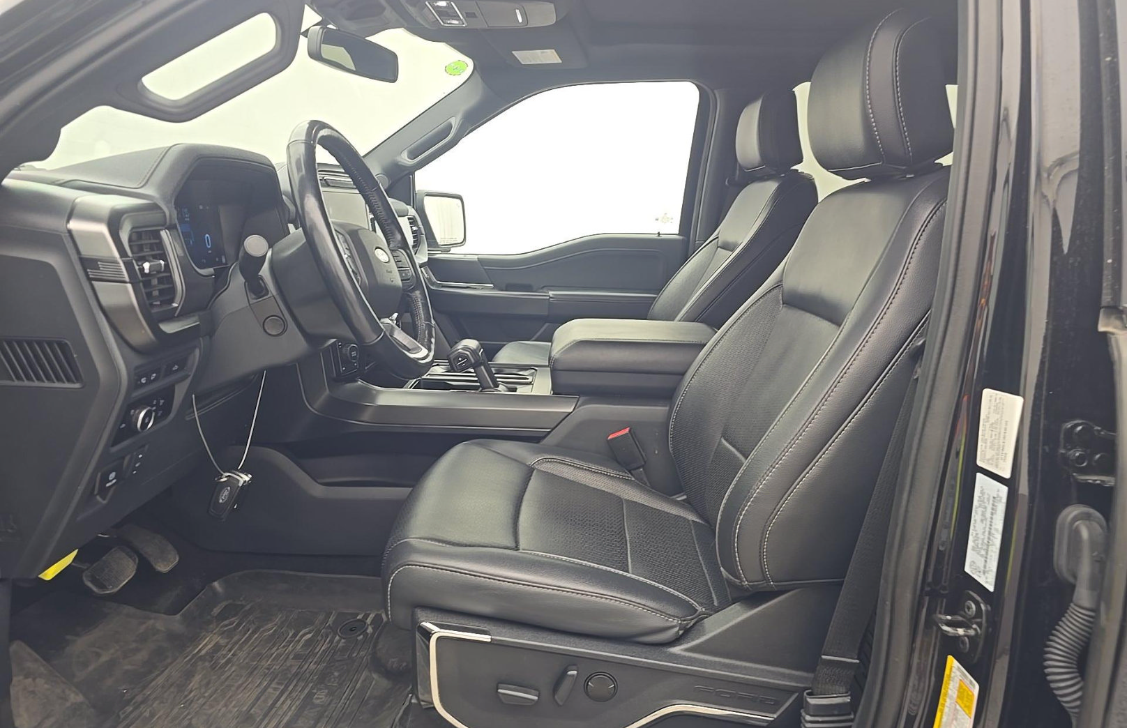 Used 2024 Ford F150 Lariat w/ Bed Utility Package AWD/4WD image 6