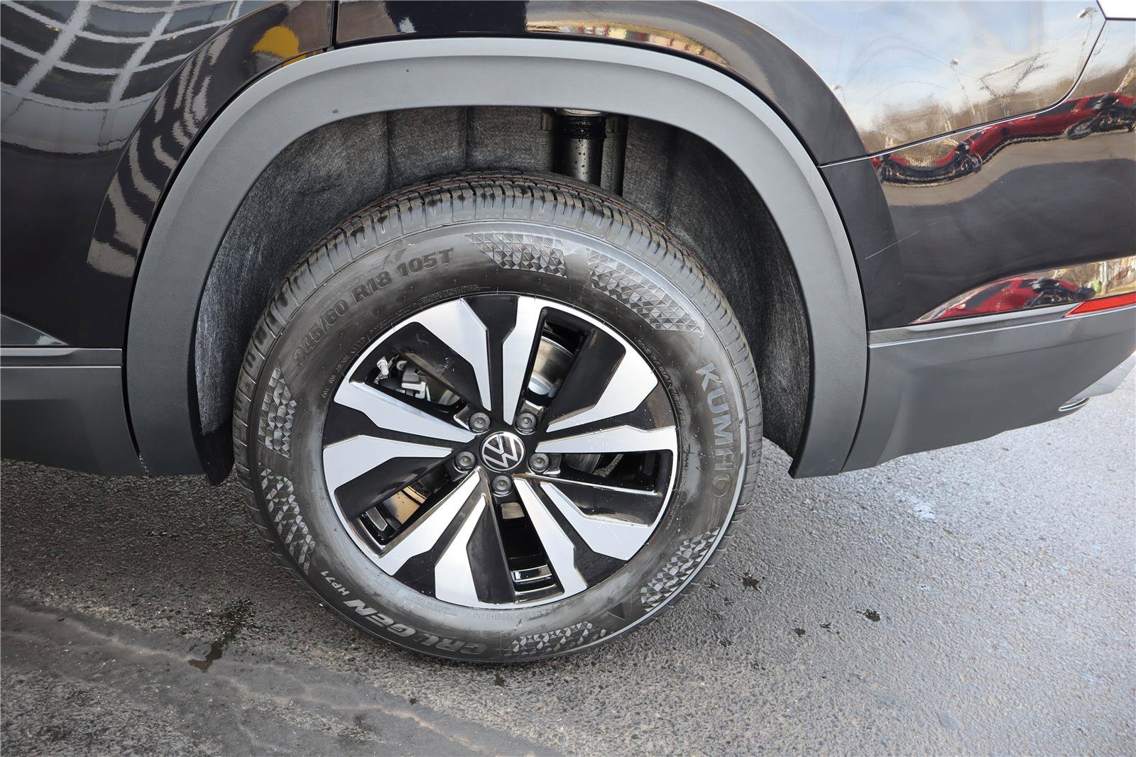 New 2026 Volkswagen Atlas SE image 10