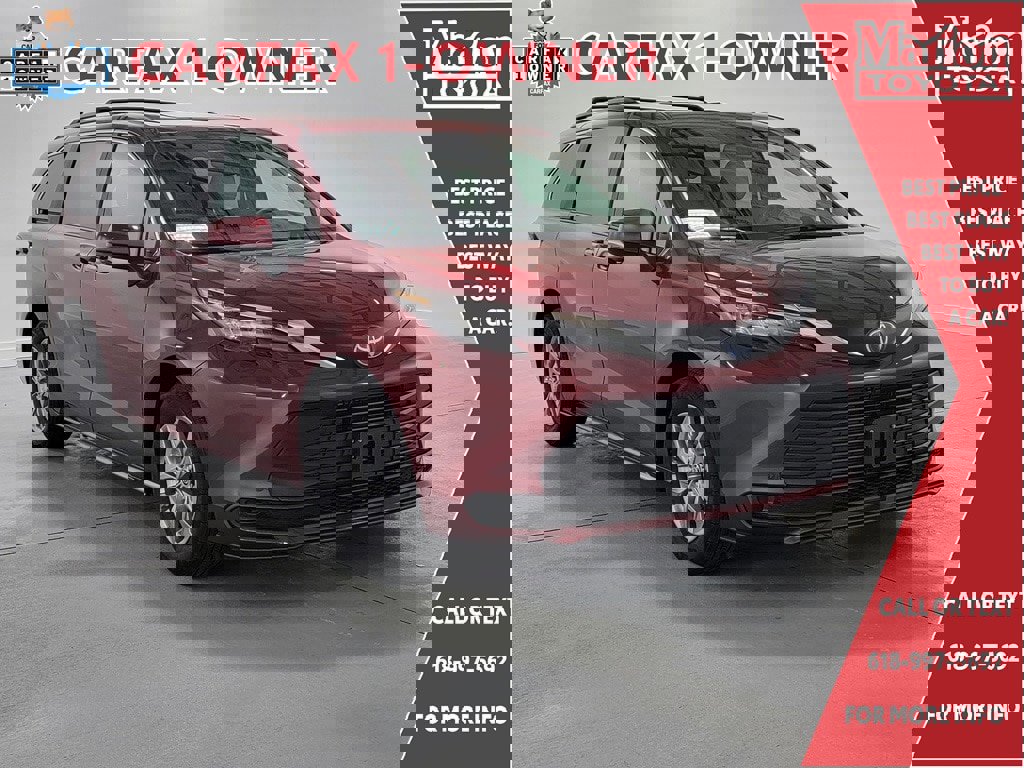 Used 2025 Toyota Sienna LE w/ LE Plus Package image 1