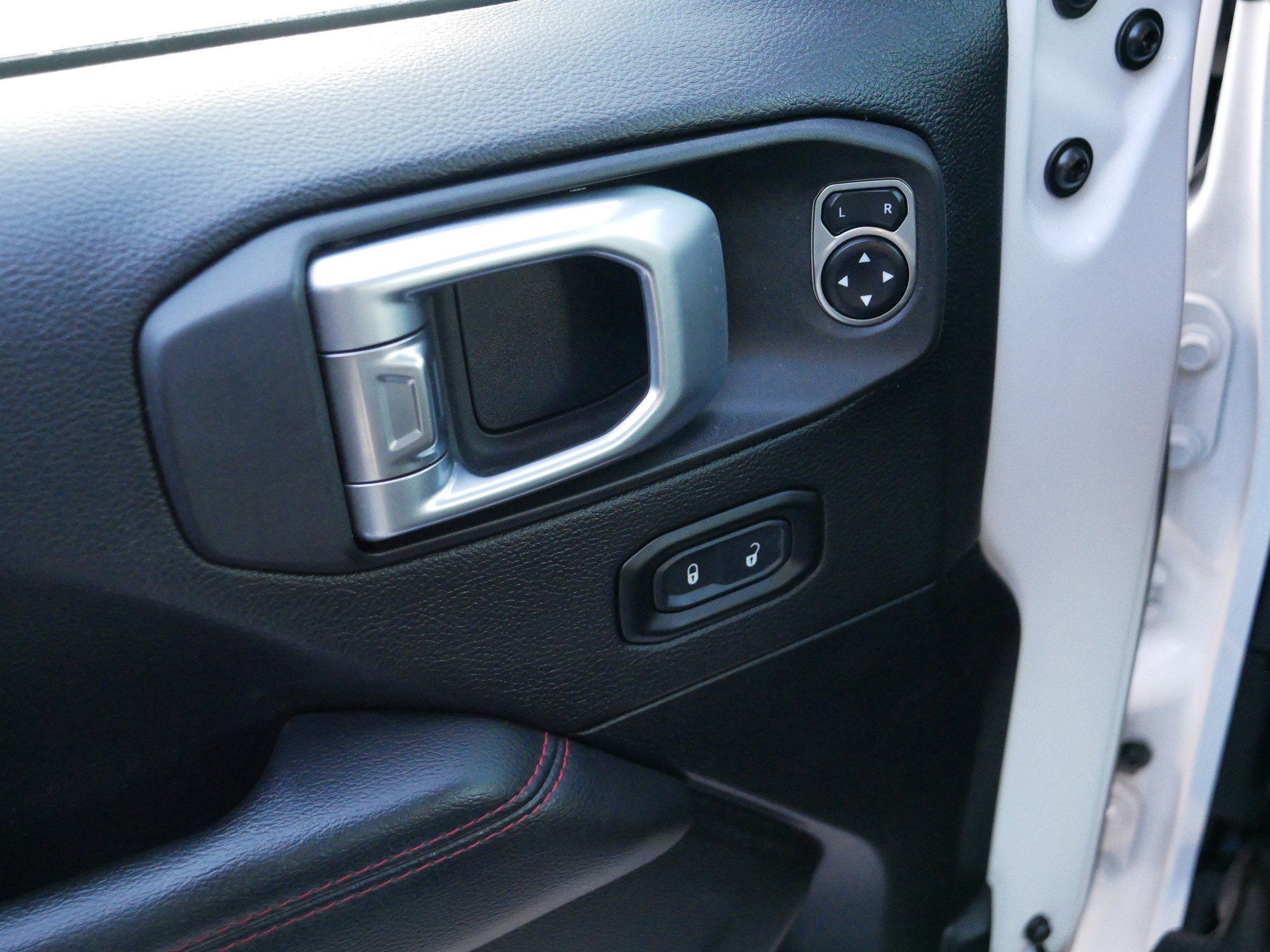 Used 2020 Jeep Gladiator Rubicon image 19