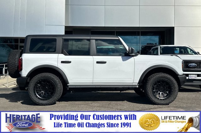 New 2025 Ford Bronco 4-Door image 3