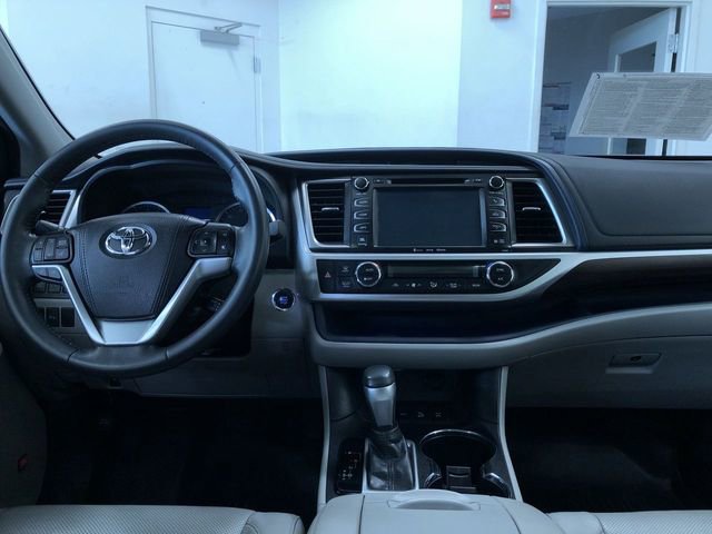 Used 2016 Toyota Highlander Limited image 20