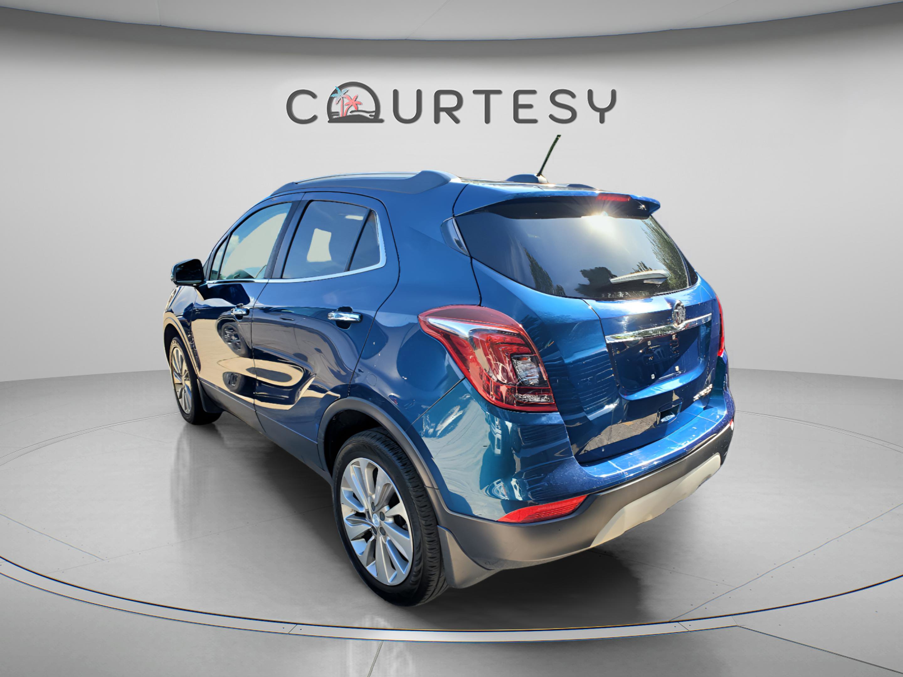 Used 2019 Buick Encore Preferred w/ Safety Package AWD/4WD image 2