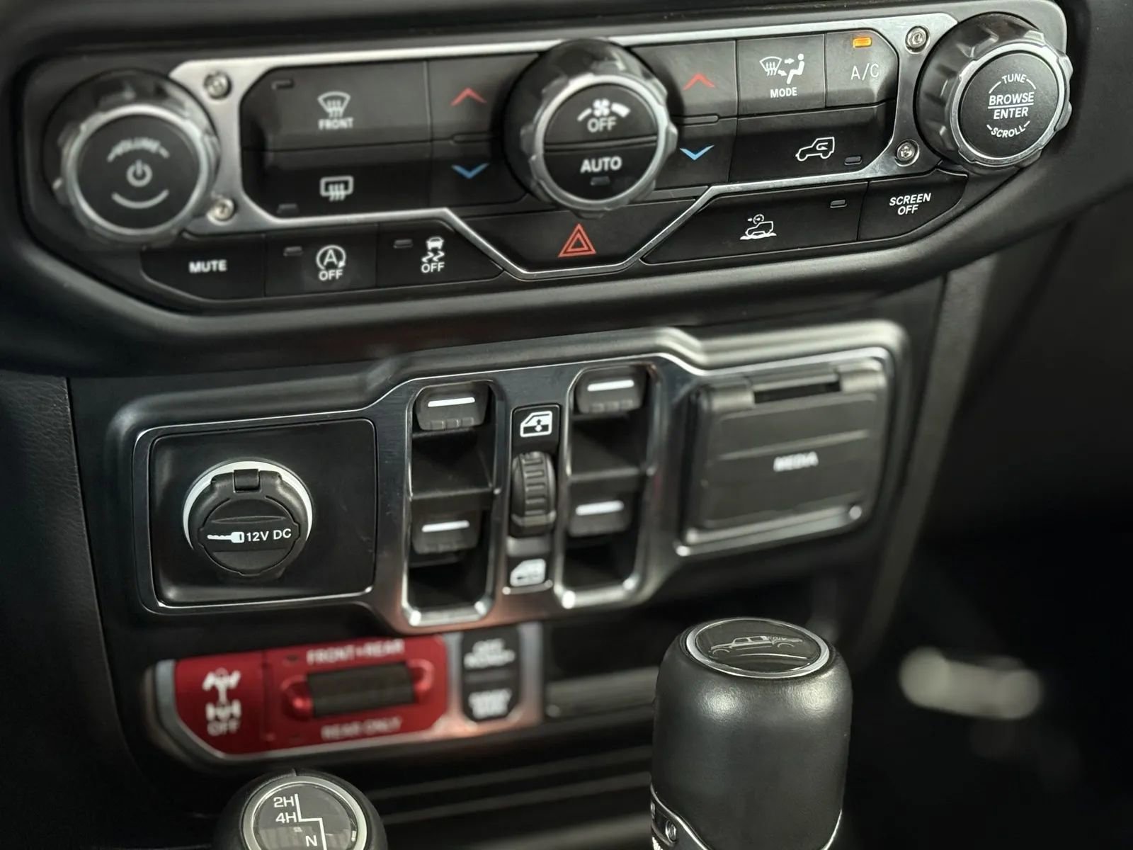 Used 2022 Jeep Gladiator Rubicon w/ LED Lighting Group image 34