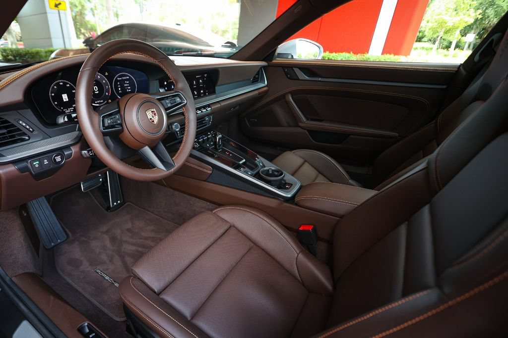 Used 2025 Porsche 911 Carrera RWD image 34