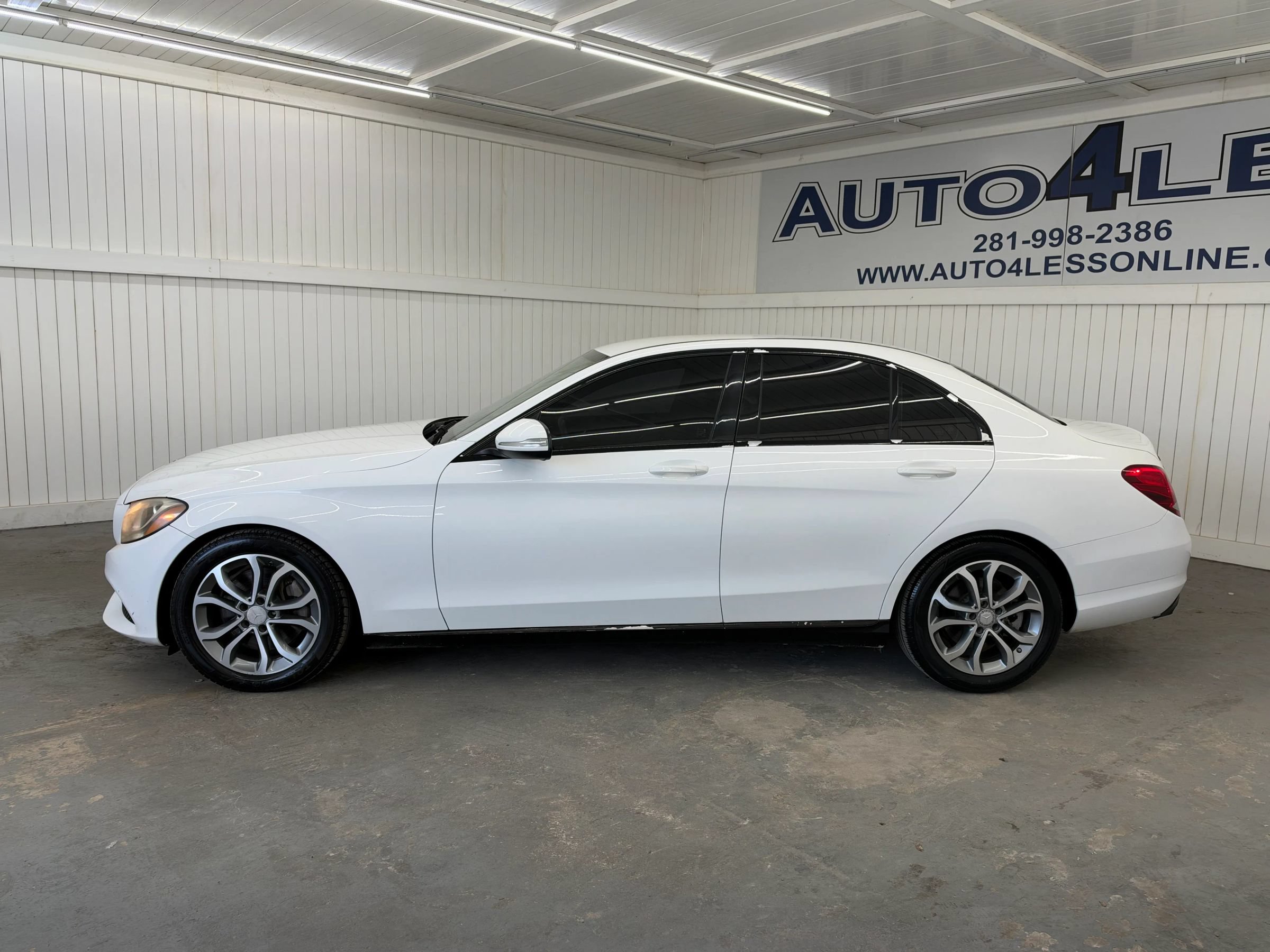 Used 2015 Mercedes-Benz C 300 Sedan image 8