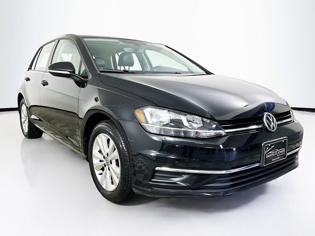 Used 2020 Volkswagen Golf 4-Door FWD image 2
