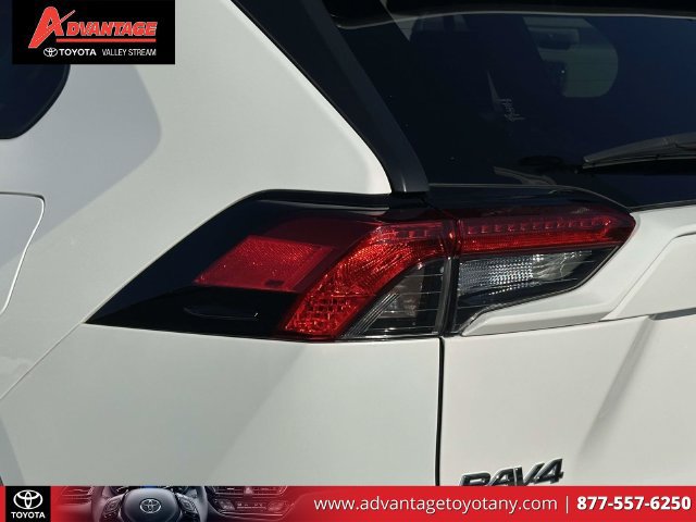 Certified 2021 Toyota RAV4 XLE w/ Convenience Package AWD/4WD image 12