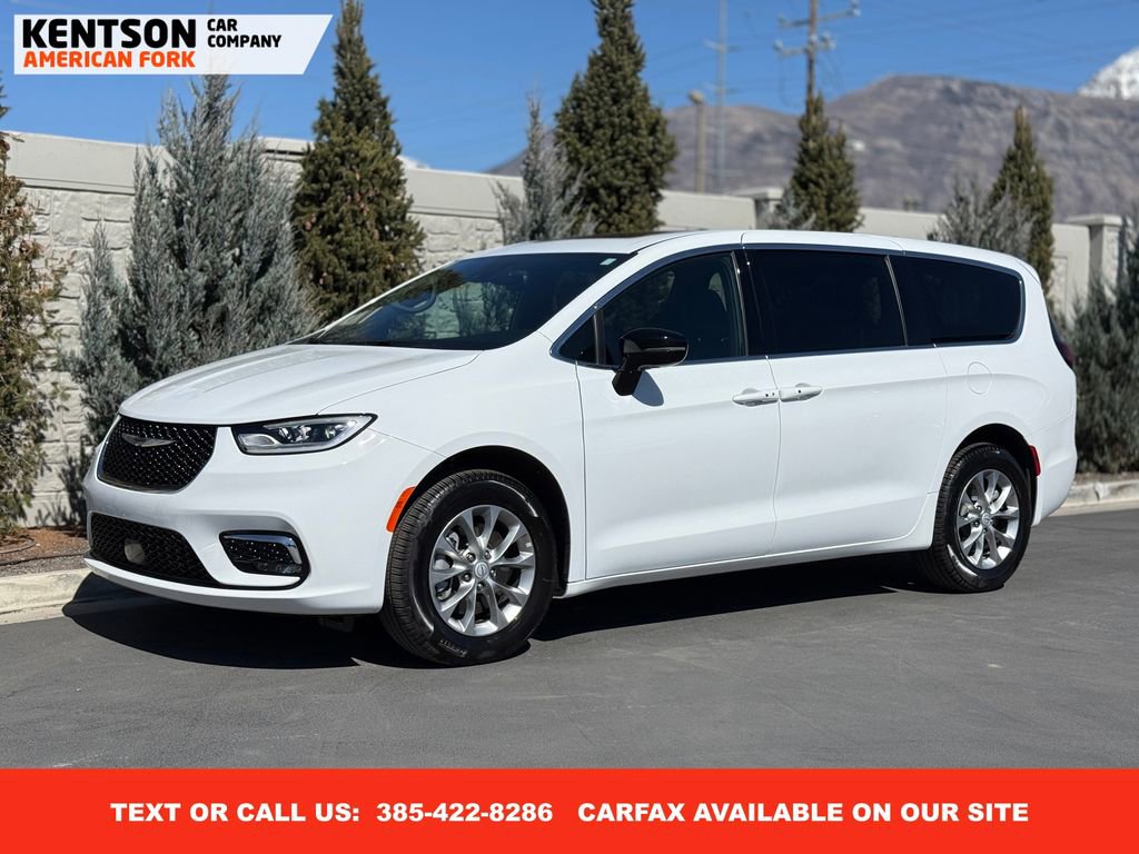 Used 2026 Chrysler Pacifica Limited
