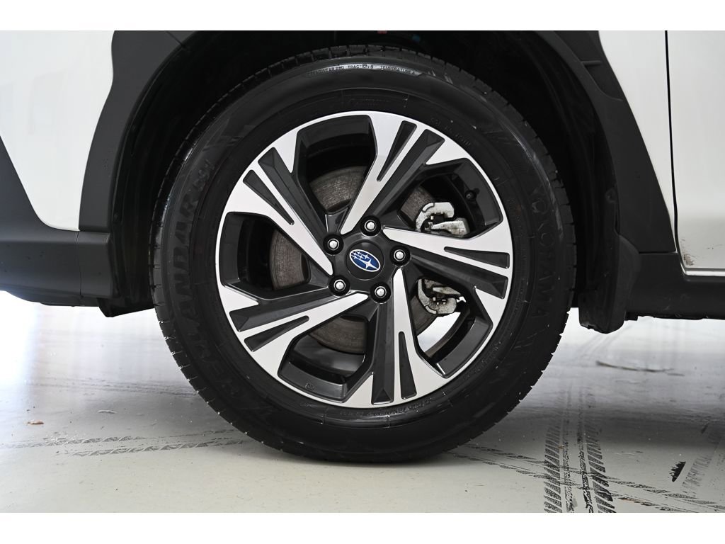 Used 2025 Subaru Crosstrek 2.0i Premium image 8