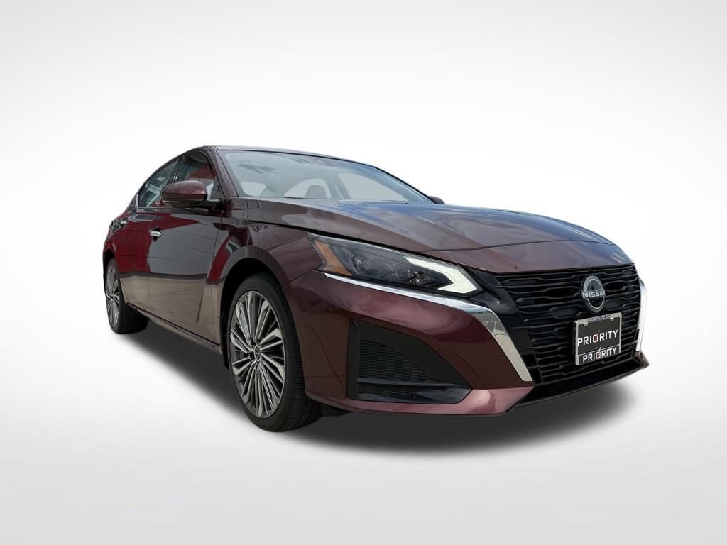 Used 2024 Nissan Altima 2.5 SL AWD/4WD image 9