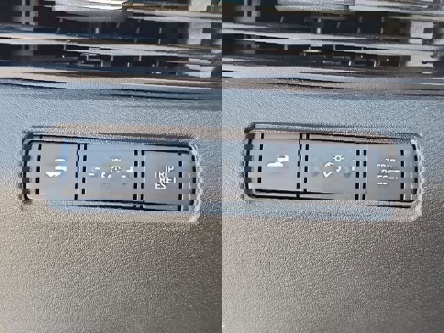 Used 2024 Nissan Altima 2.5 SV image 28