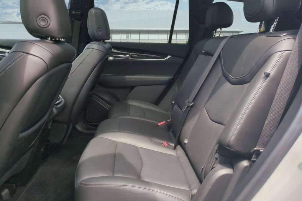 Certified 2023 Cadillac XT6 Premium Luxury FWD image 16