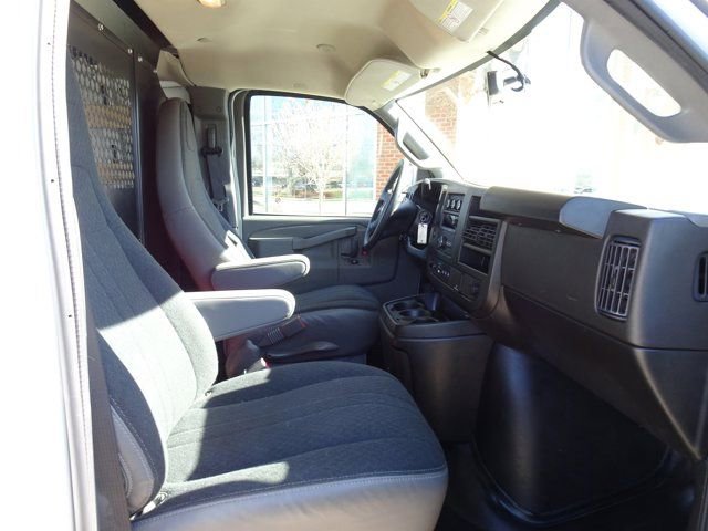 Certified 2024 Chevrolet Express 2500 w/ Driver Convenience Package image 17