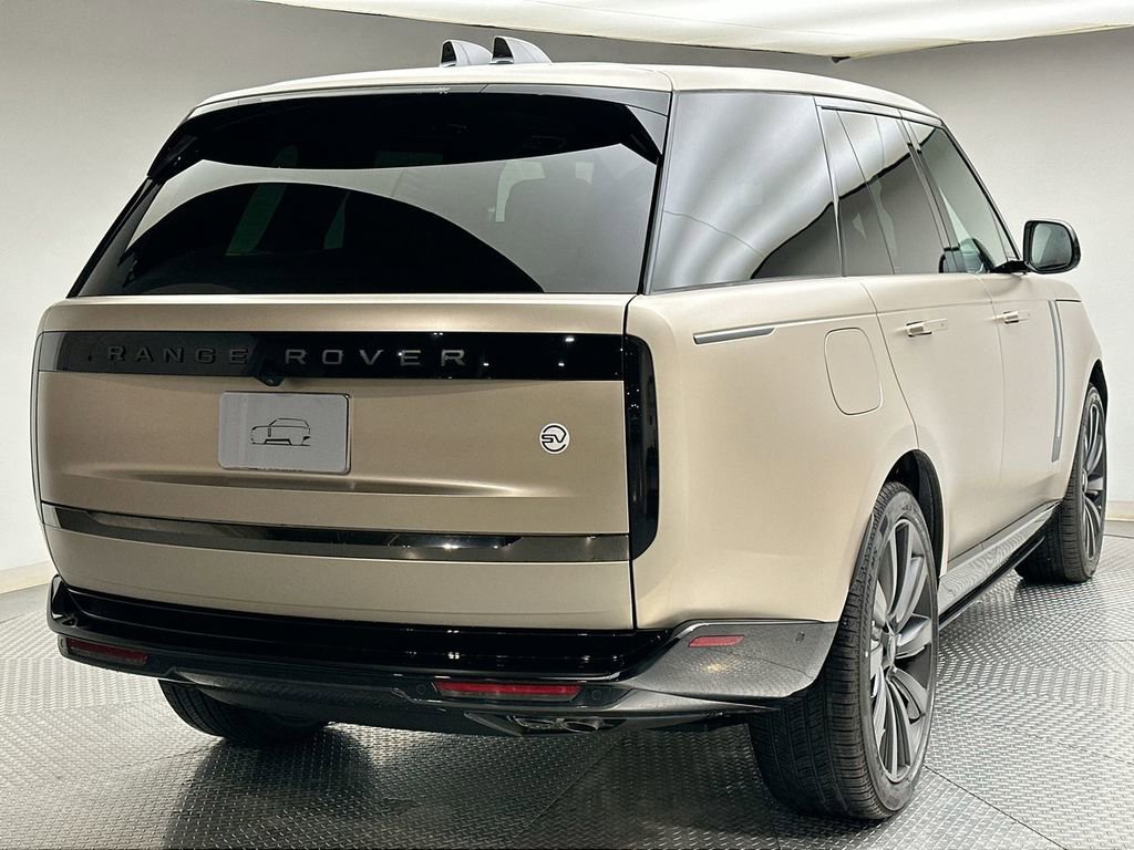 New 2026 Land Rover Range Rover SV image 13