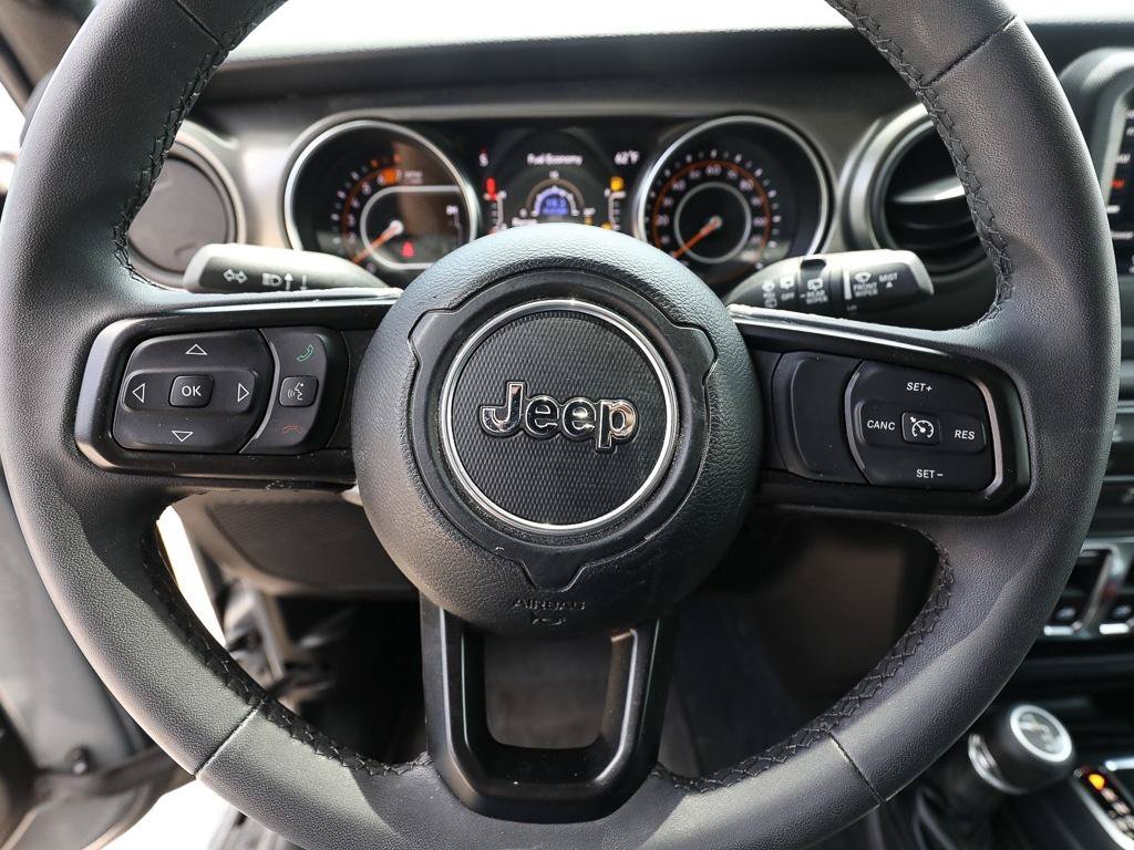 Used 2023 Jeep Wrangler Sport AWD/4WD image 16