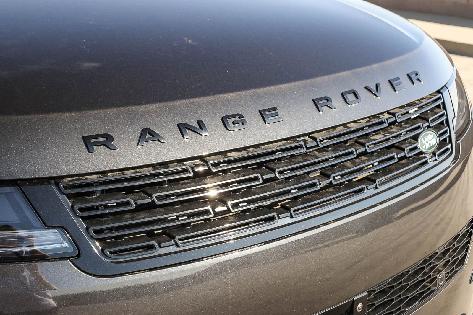 New 2025 Land Rover Range Rover Sport Dynamic SE image 16